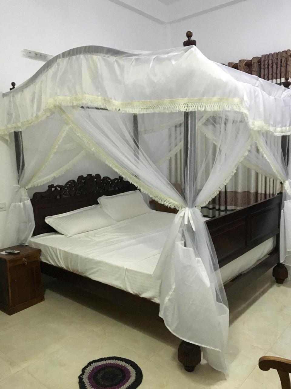 Sea Breeze Hotel Bentota Buitenkant foto