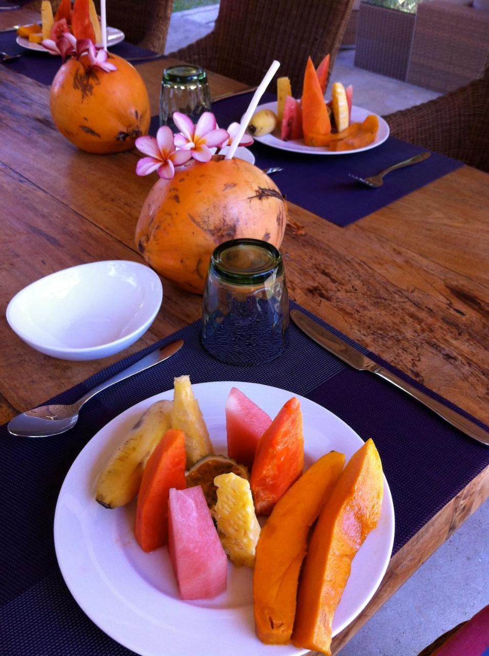Sea Breeze Hotel Bentota Buitenkant foto